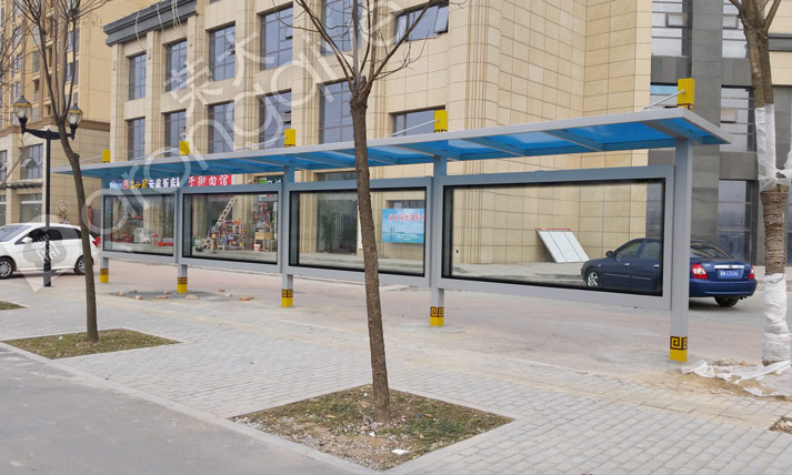 宿遷候車亭安裝現(xiàn)場(chǎng)圖一